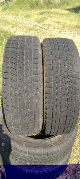 Гуми Зимни 215/65R16, снимка 2 - Гуми и джанти - 41590674