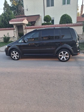 VW Touran 2.0 140 ps BMM Touran CROSS, снимка 1