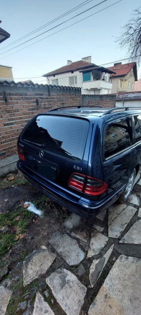 Mercedes-Benz E 320 Avangard, снимка 3