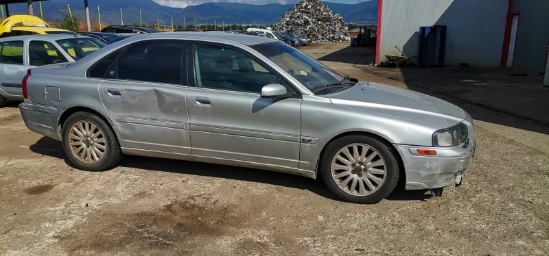 Volvo S80 2.4, снимка 2 - Автомобили и джипове - 42231199