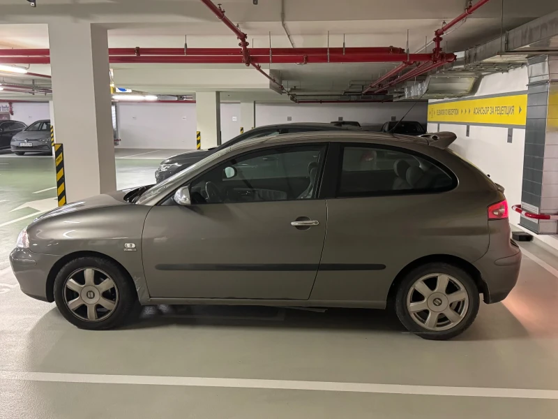 Seat Ibiza Stella 1.2 12V 102 000 km първи собственик !, снимка 8 - Автомобили и джипове - 48044948