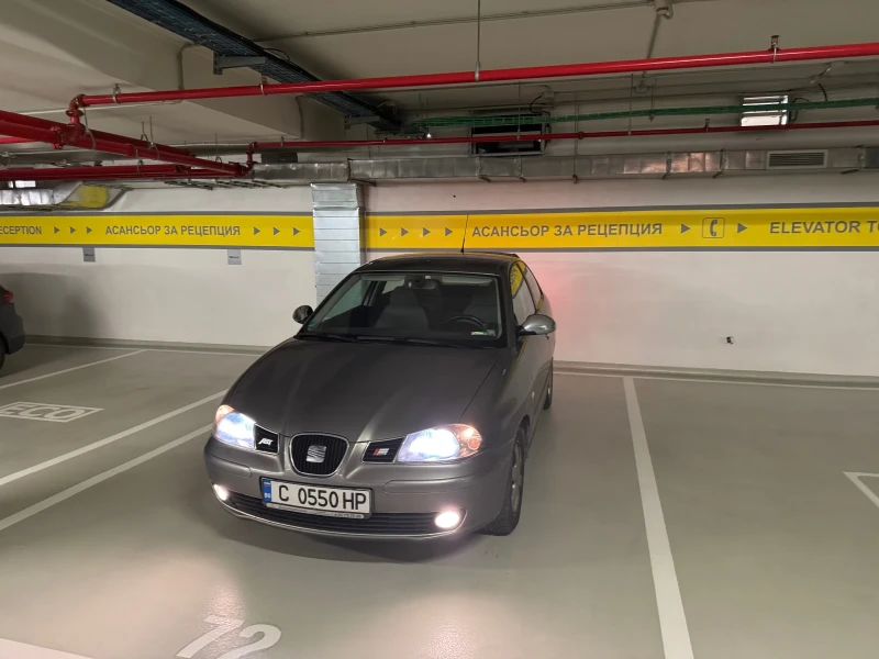 Seat Ibiza Stella 1.2 12V 102 000 km първи собственик !, снимка 3 - Автомобили и джипове - 48044948