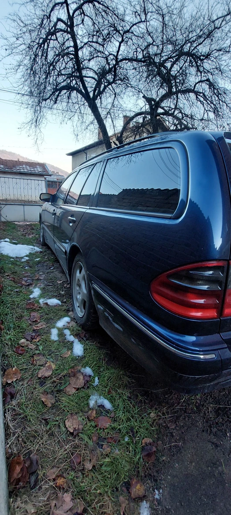 Mercedes-Benz E 320 Avangard, снимка 4 - Автомобили и джипове - 49510506