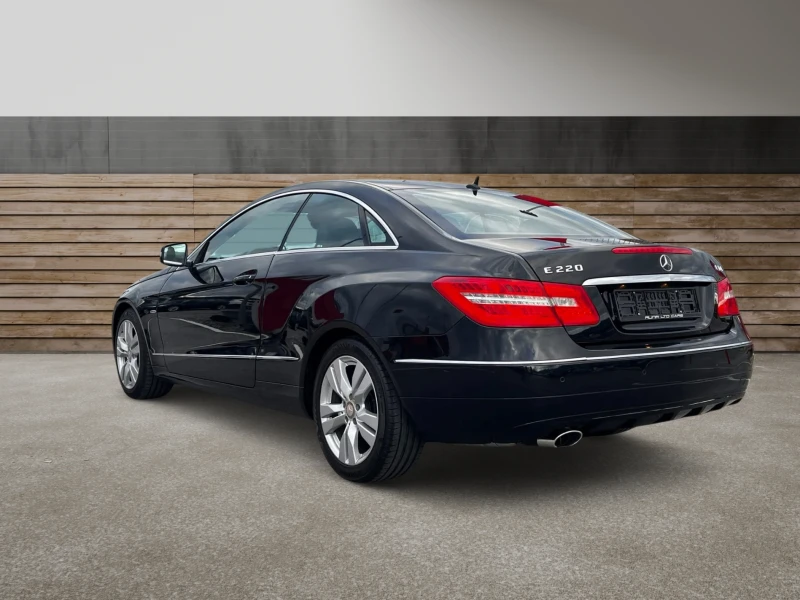 Mercedes-Benz E 220 CDi Coupe 111000km ГАРАНТИРАН ПРОБЕГ, снимка 6 - Автомобили и джипове - 48680032