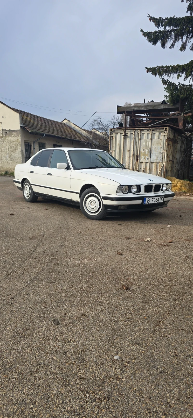 BMW 520, снимка 1 - Автомобили и джипове - 48947949