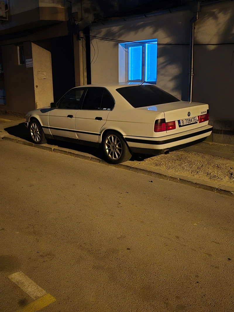 BMW 520, снимка 7 - Автомобили и джипове - 48947949