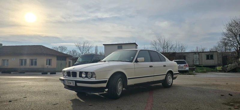 BMW 520, снимка 2 - Автомобили и джипове - 48947949