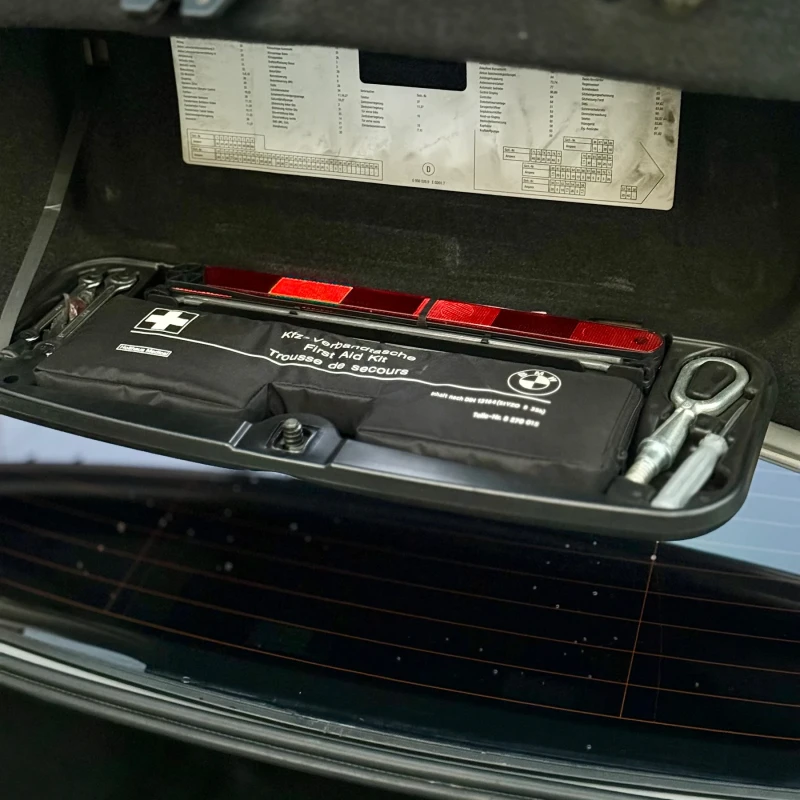 BMW 535 * Фабричен M-Пакет* * Head-Up* * Подгрев* , снимка 13 - Автомобили и джипове - 51588770