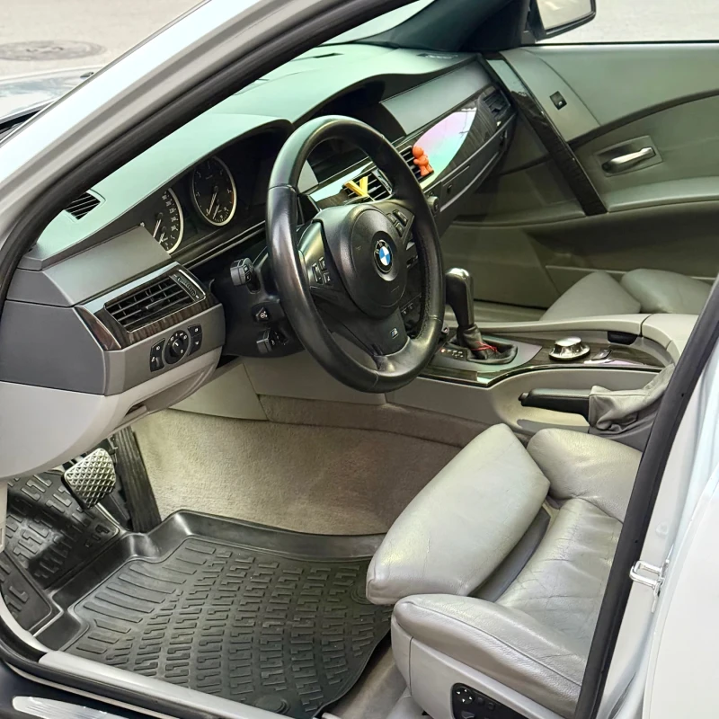 BMW 535 * Фабричен M-Пакет* * Head-Up* * Подгрев* , снимка 6 - Автомобили и джипове - 51588770