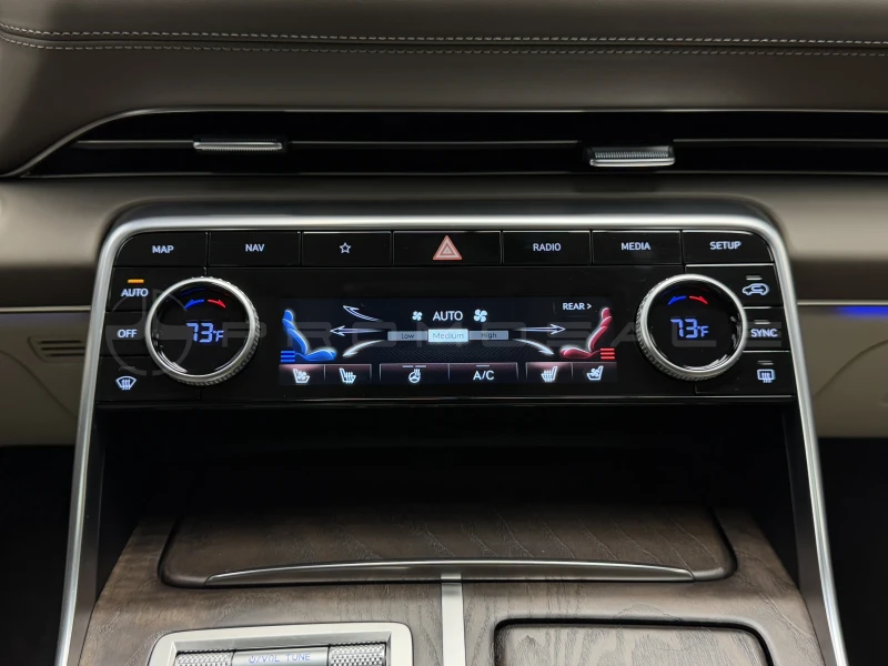 Genesis GV80 Prestige, снимка 11 - Автомобили и джипове - 52045660