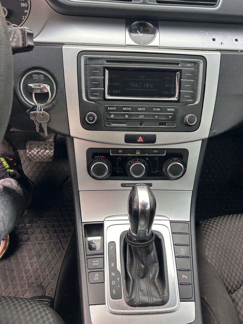 VW Passat 2.0TDI AVTOMAT EURO 5, снимка 12 - Автомобили и джипове - 52524281