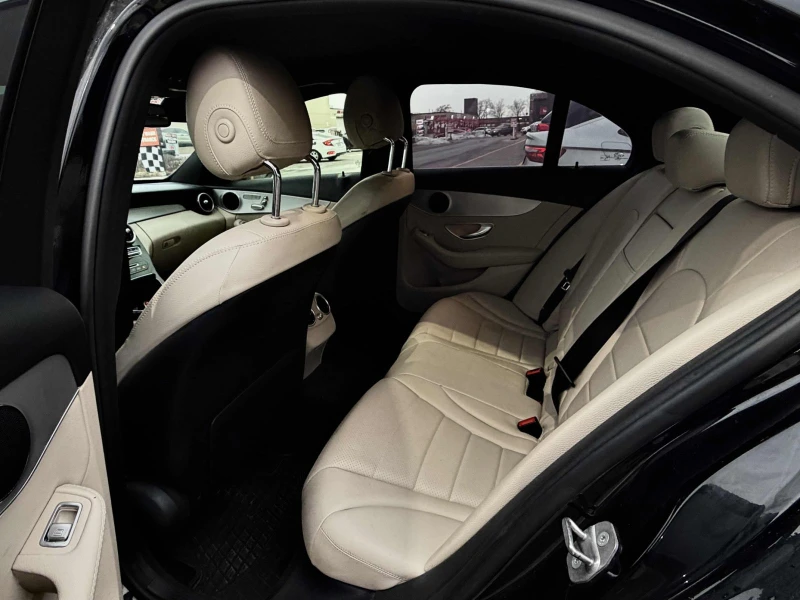 Mercedes-Benz C 300 2.0L 4MATIC , снимка 8 - Автомобили и джипове - 52992227
