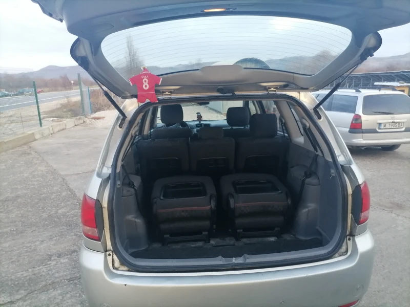 Toyota Avensis verso, снимка 6 - Автомобили и джипове - 52909818