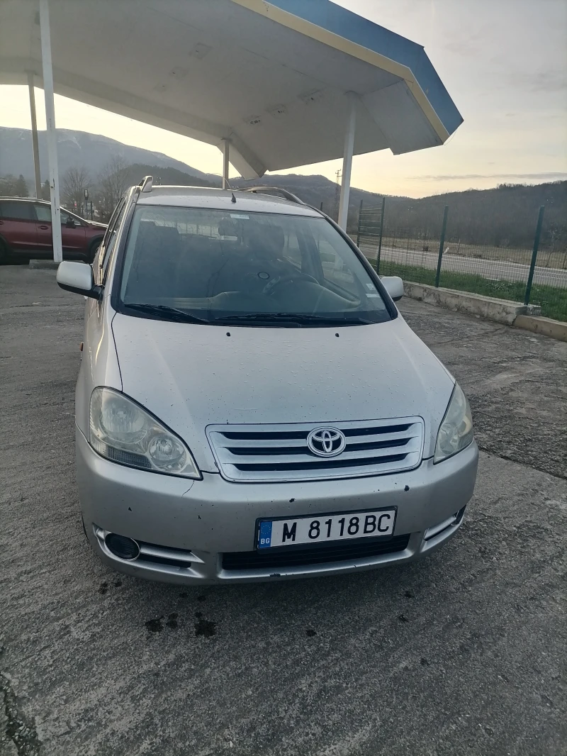 Toyota Avensis verso, снимка 7 - Автомобили и джипове - 52909818