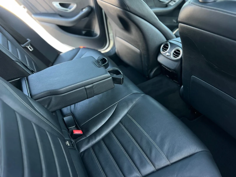 Mercedes-Benz C 220 AMG PACKAGE / BURMESTER / PANORAMA / PODGREV / HU, снимка 11 - Автомобили и джипове - 53149555