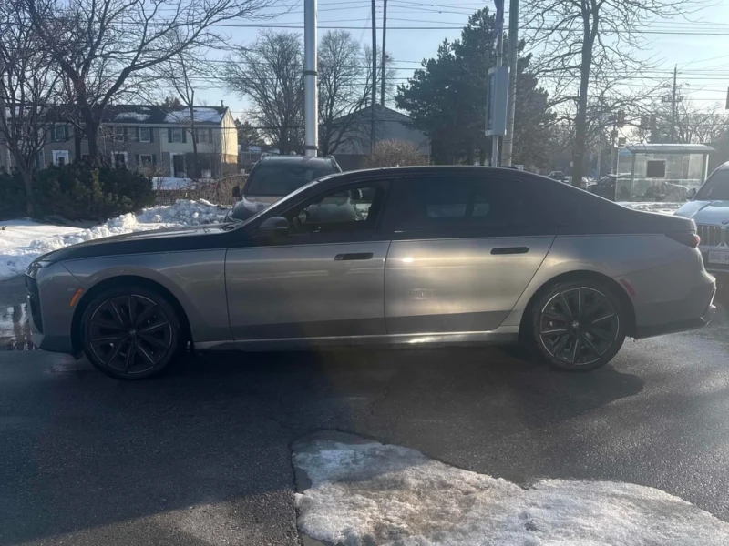 BMW 760 * 760i xDrive * CARFAX * БЕЗ ПЪРВОНАЧАЛНА ВНОСКА, снимка 3 - Автомобили и джипове - 53298577