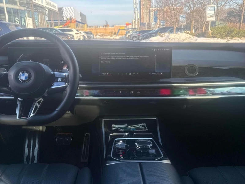BMW 760 * 760i xDrive * CARFAX * БЕЗ ПЪРВОНАЧАЛНА ВНОСКА, снимка 9 - Автомобили и джипове - 53298577