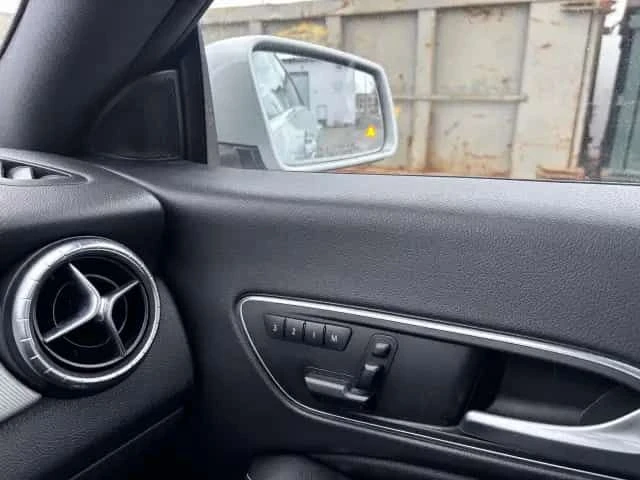 Mercedes-Benz CLA 250 ПОДГРЕВИ * ШИБИДАХ * CARFAX * , снимка 17 - Автомобили и джипове - 54032579