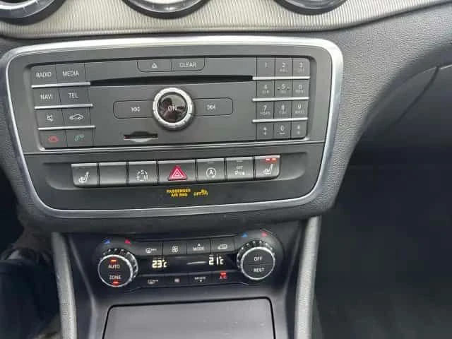 Mercedes-Benz CLA 250 ПОДГРЕВИ * ШИБИДАХ * CARFAX * , снимка 12 - Автомобили и джипове - 54032579