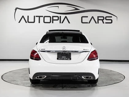 Mercedes-Benz C 300 4MATIC* АвтоКредит* (ЦЕНА ДО БГ), снимка 4 - Автомобили и джипове - 54139686