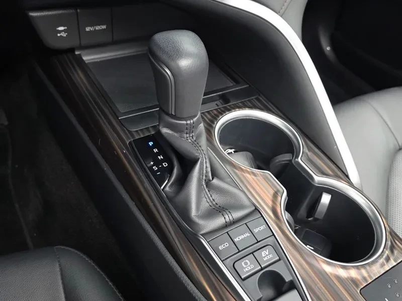 Toyota Camry  (Xv70) 2.5 Xle Hybrid | Mobile.bg � ����������� 9