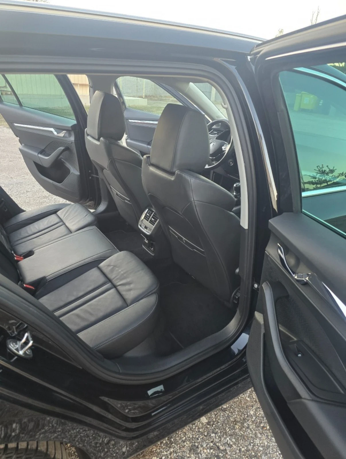 Skoda Octavia DISTRONIC HEAD UP KEYLESS GO 4 � ������� 18  | Mobile.bg � ����������� 14