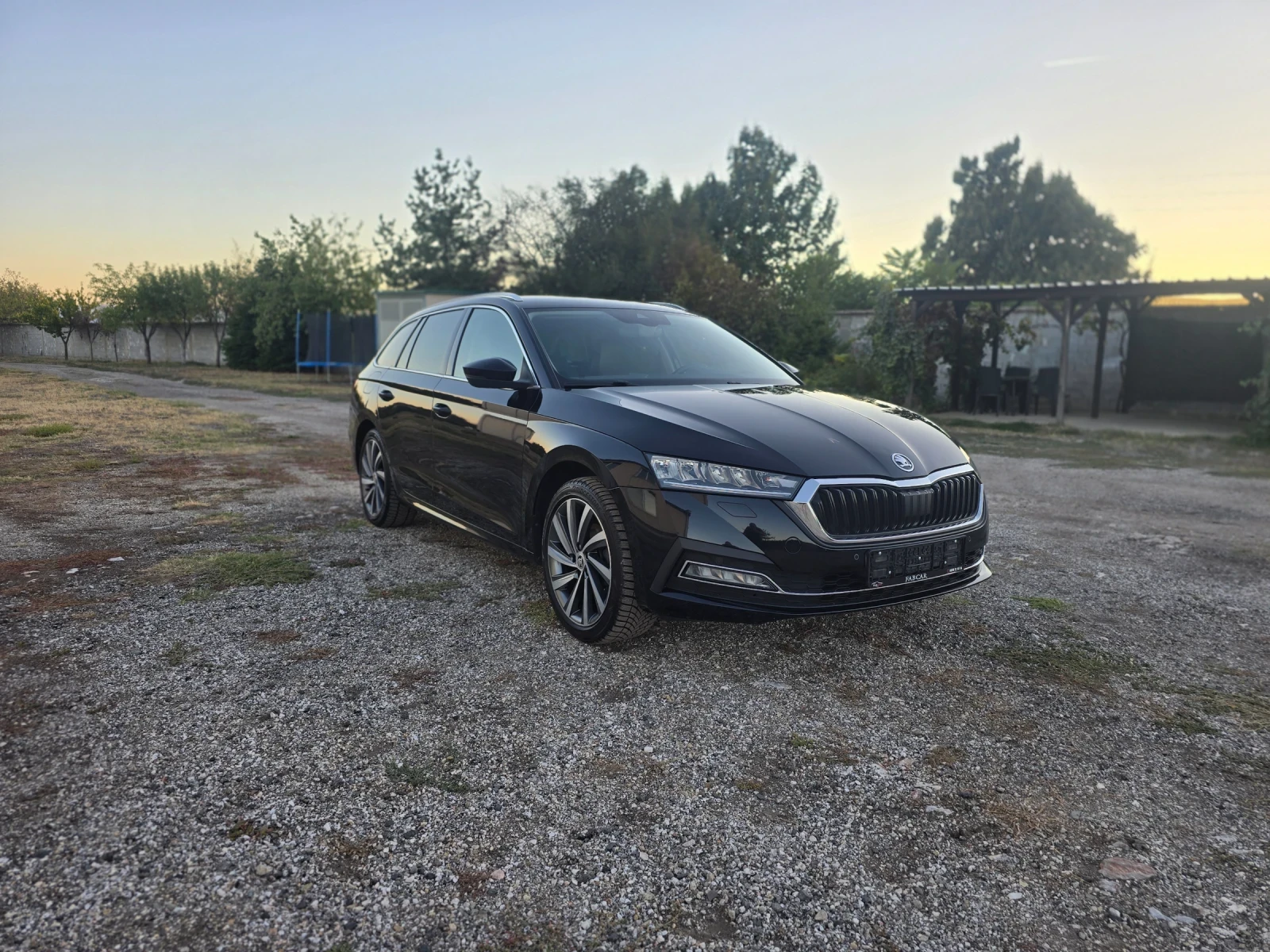 Skoda Octavia DISTRONIC* HEAD UP* KEYLESS GO* 4 Х ПОДГРЕВ* 18 - изображение 4