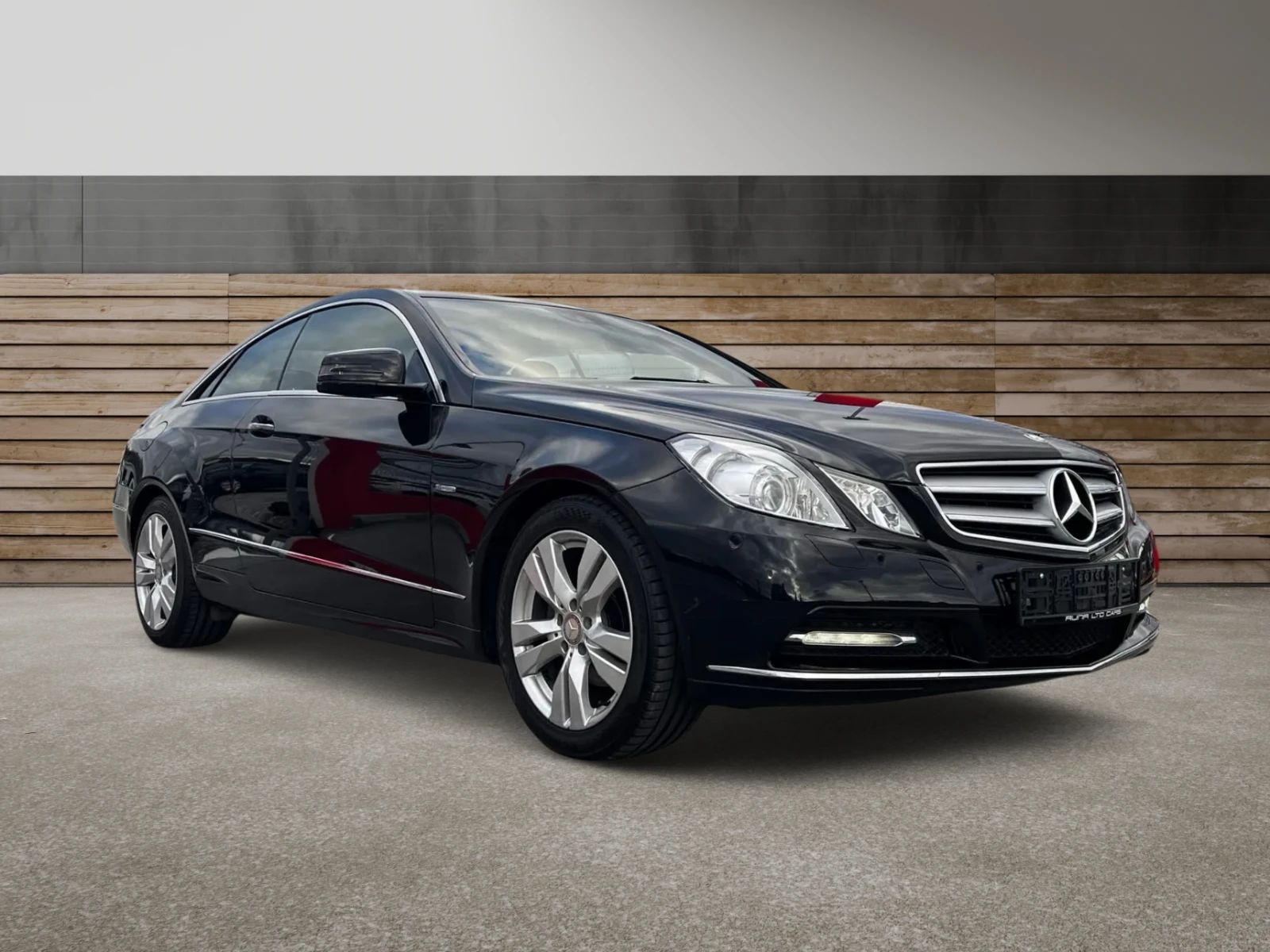 Mercedes-Benz E 220 CDi Coupe 111000km ГАРАНТИРАН ПРОБЕГ - изображение 2