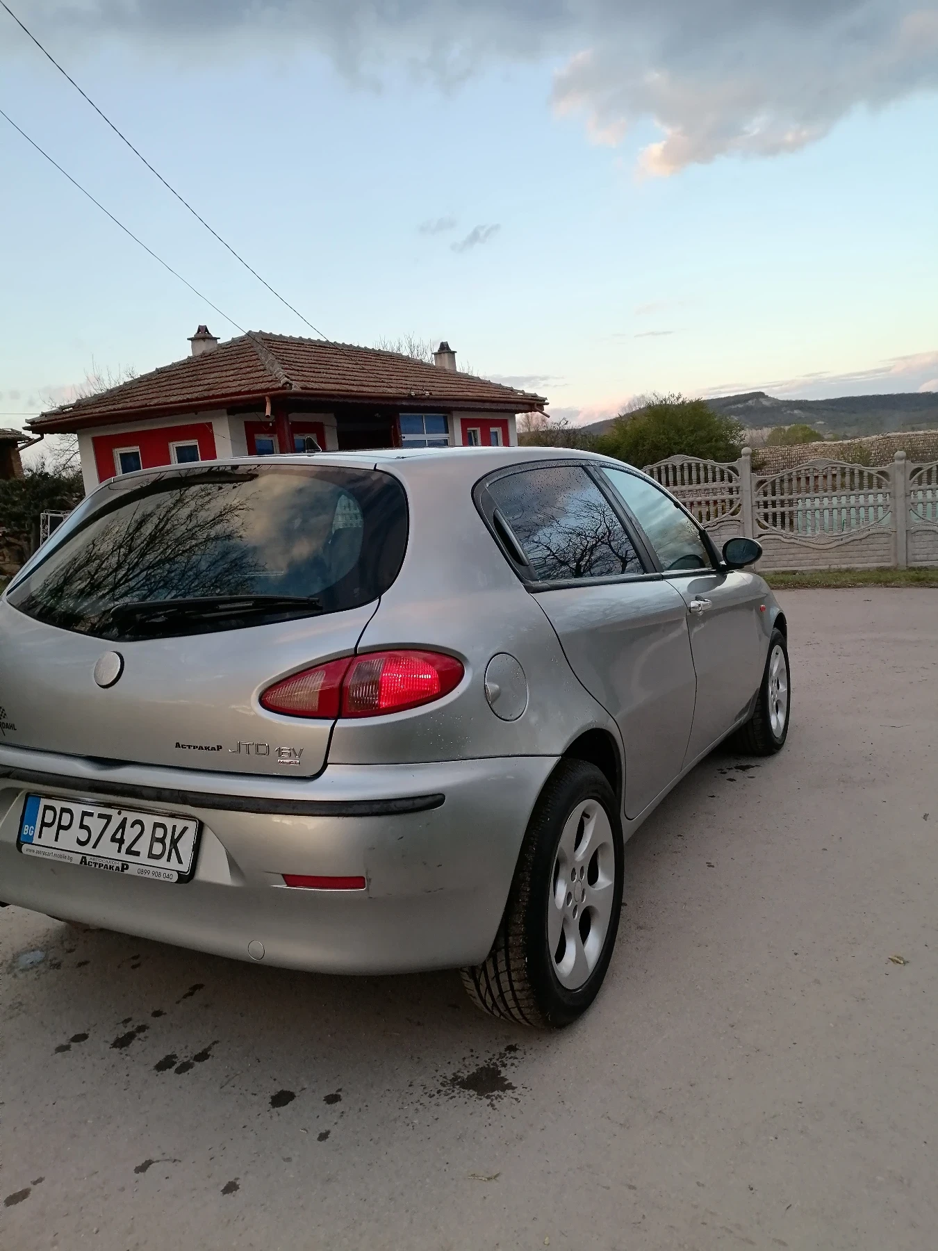 Alfa Romeo 147 1.9 JTD M-JET 16V - изображение 5
