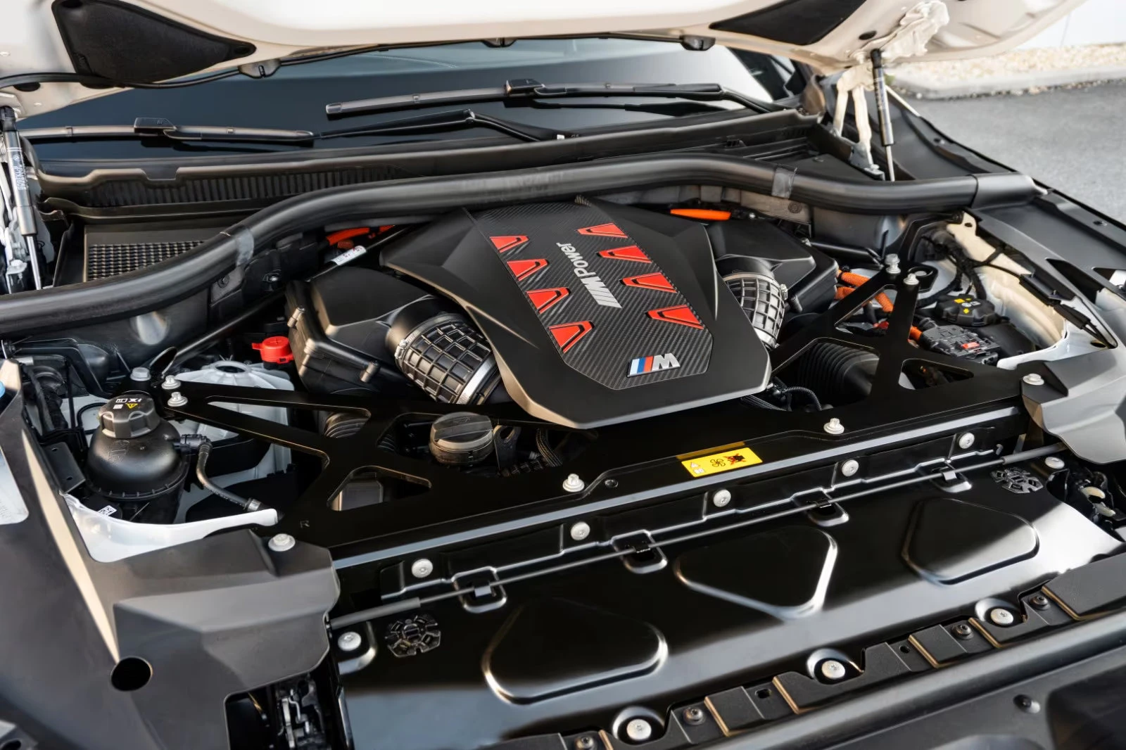BMW XM V8/653HP/M-SPORT/L.COCKPIT/H&K/MEMO/MASSAGE/607f - изображение 6