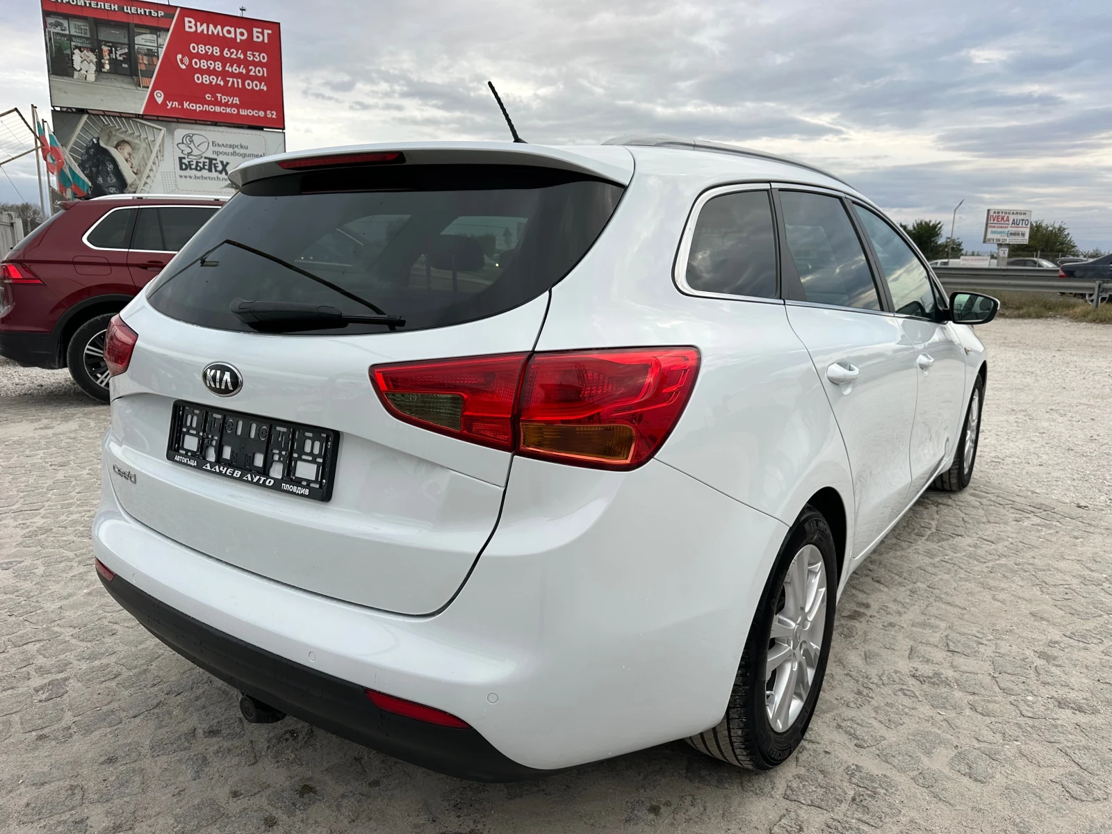Kia Ceed 1.6 БЕНЗИН#LED#ПЕРФЕКТНА#РЕАЛНИ КИЛОМЕТРИ#EURO 5 - изображение 5