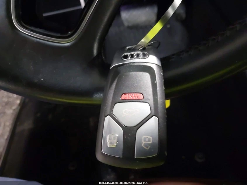 Audi A5 2.0l 2.0T Premium, снимка 11 - Автомобили и джипове - 53932710