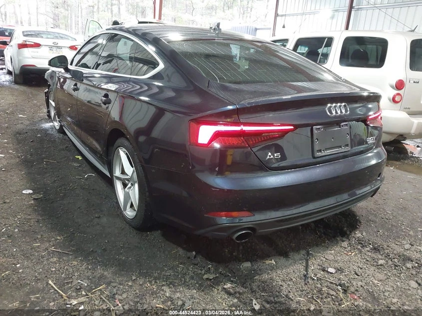 Audi A5 2.0l 2.0T Premium, снимка 3 - Автомобили и джипове - 53932710