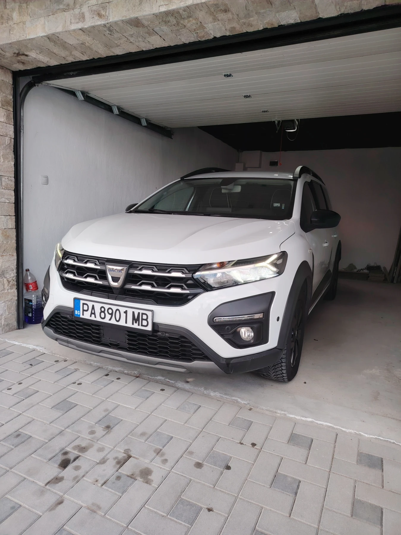 Dacia Jogger, снимка 3 - Автомобили и джипове - 54075470