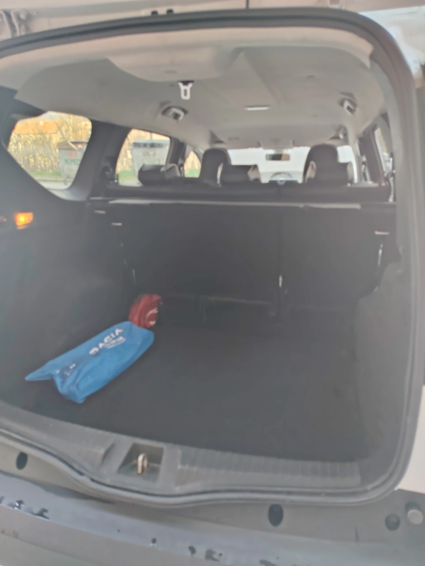 Dacia Jogger, снимка 11 - Автомобили и джипове - 54075470