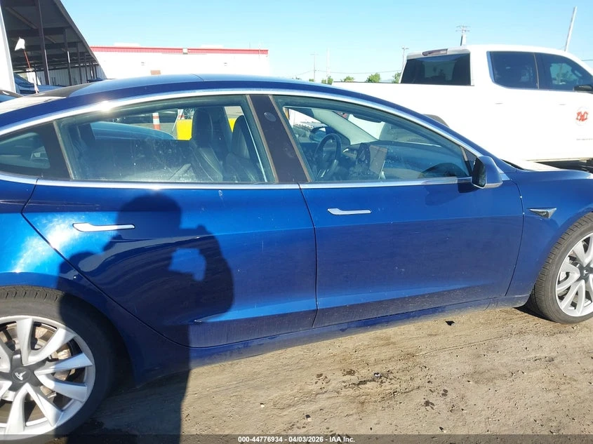 Tesla Model 3 Mid Range RWD, снимка 13 - Автомобили и джипове - 54207478