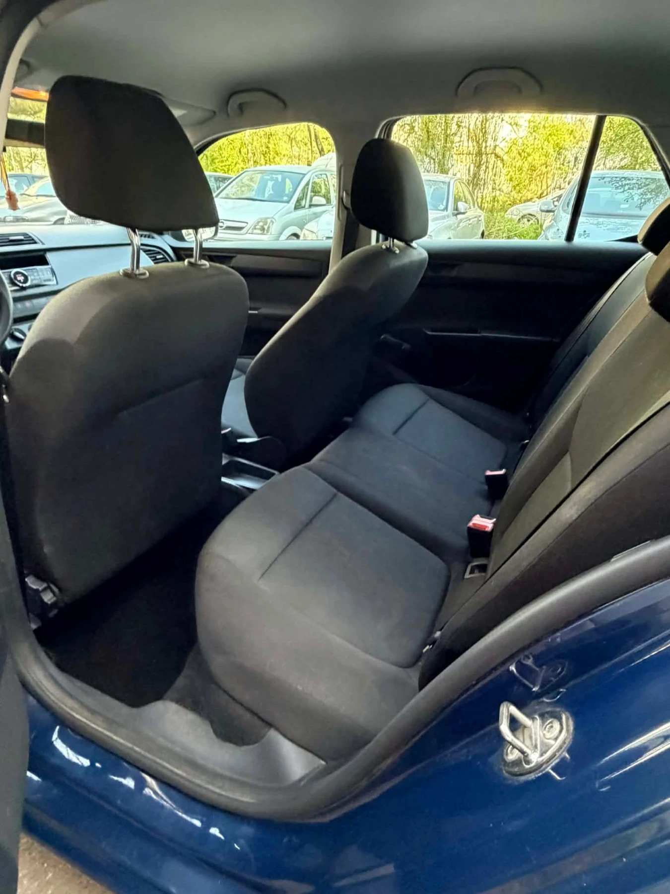 Skoda Fabia Фабрична газ, снимка 8 - Автомобили и джипове - 54231317