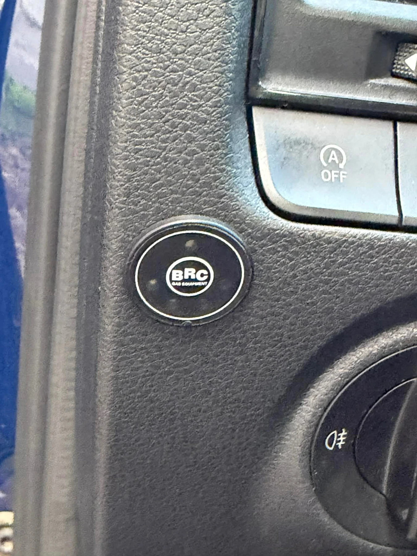 Skoda Fabia Фабрична газ, снимка 11 - Автомобили и джипове - 54231317