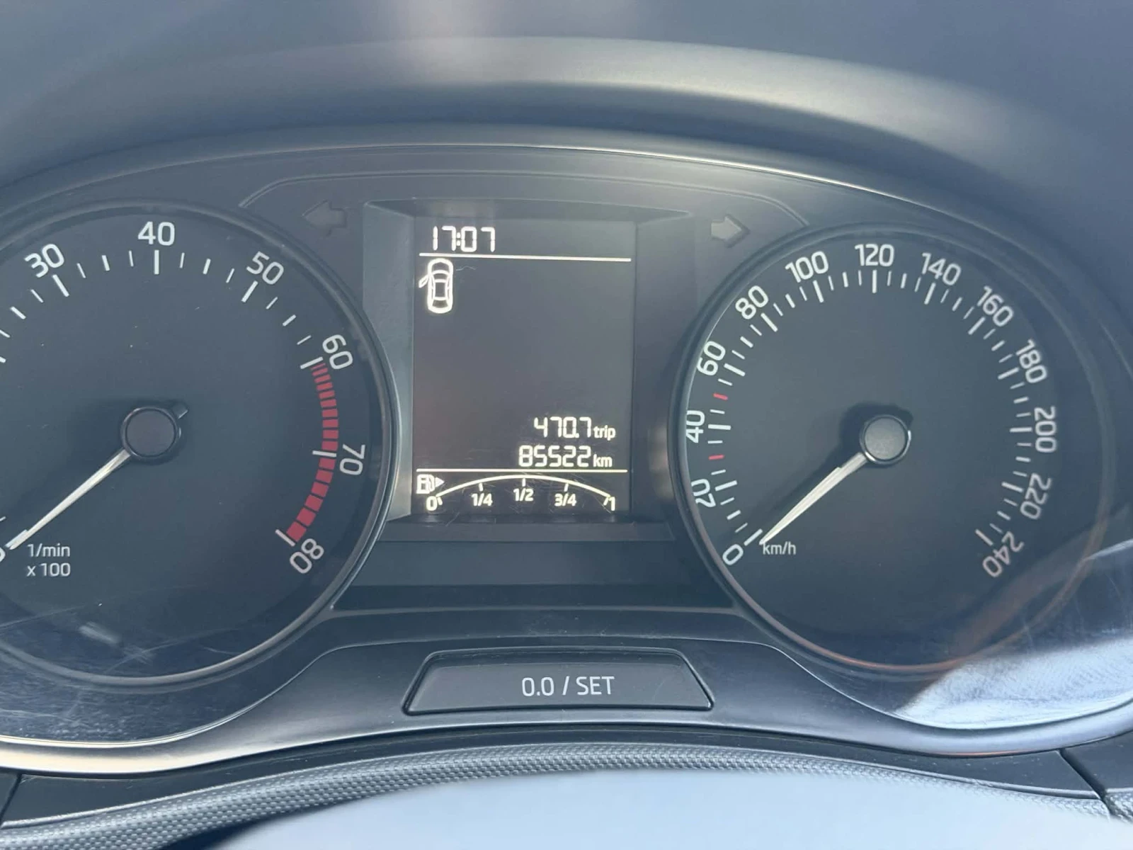 Skoda Fabia Фабрична газ, снимка 10 - Автомобили и джипове - 54231317