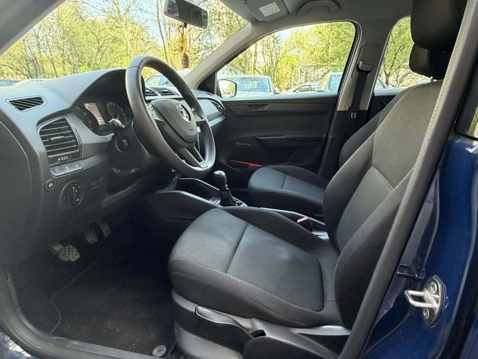 Skoda Fabia Фабрична газ, снимка 7 - Автомобили и джипове - 54231317