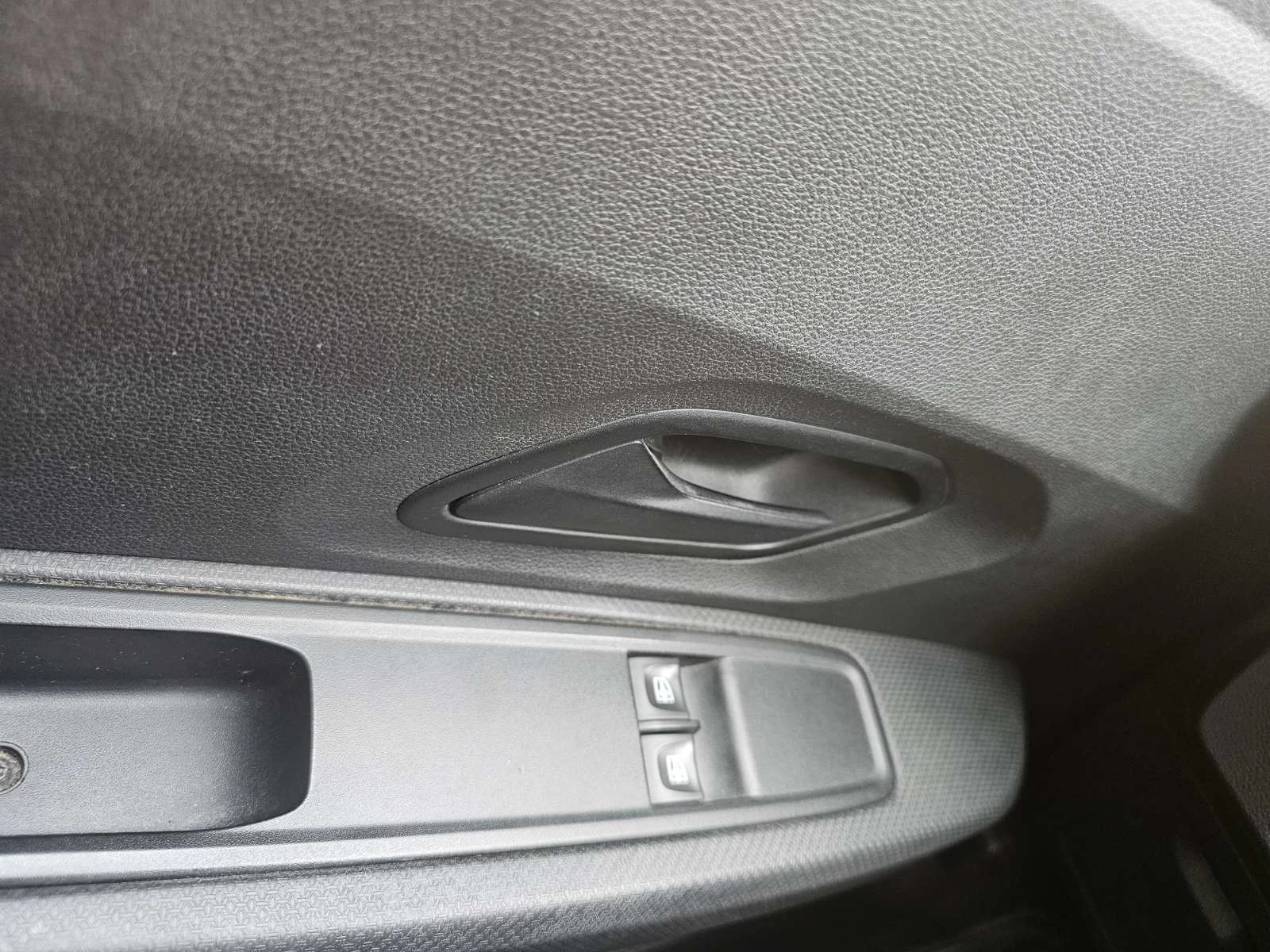 Dacia Sandero 1.0 TCe 100 LPG, снимка 10 - Автомобили и джипове - 54302032