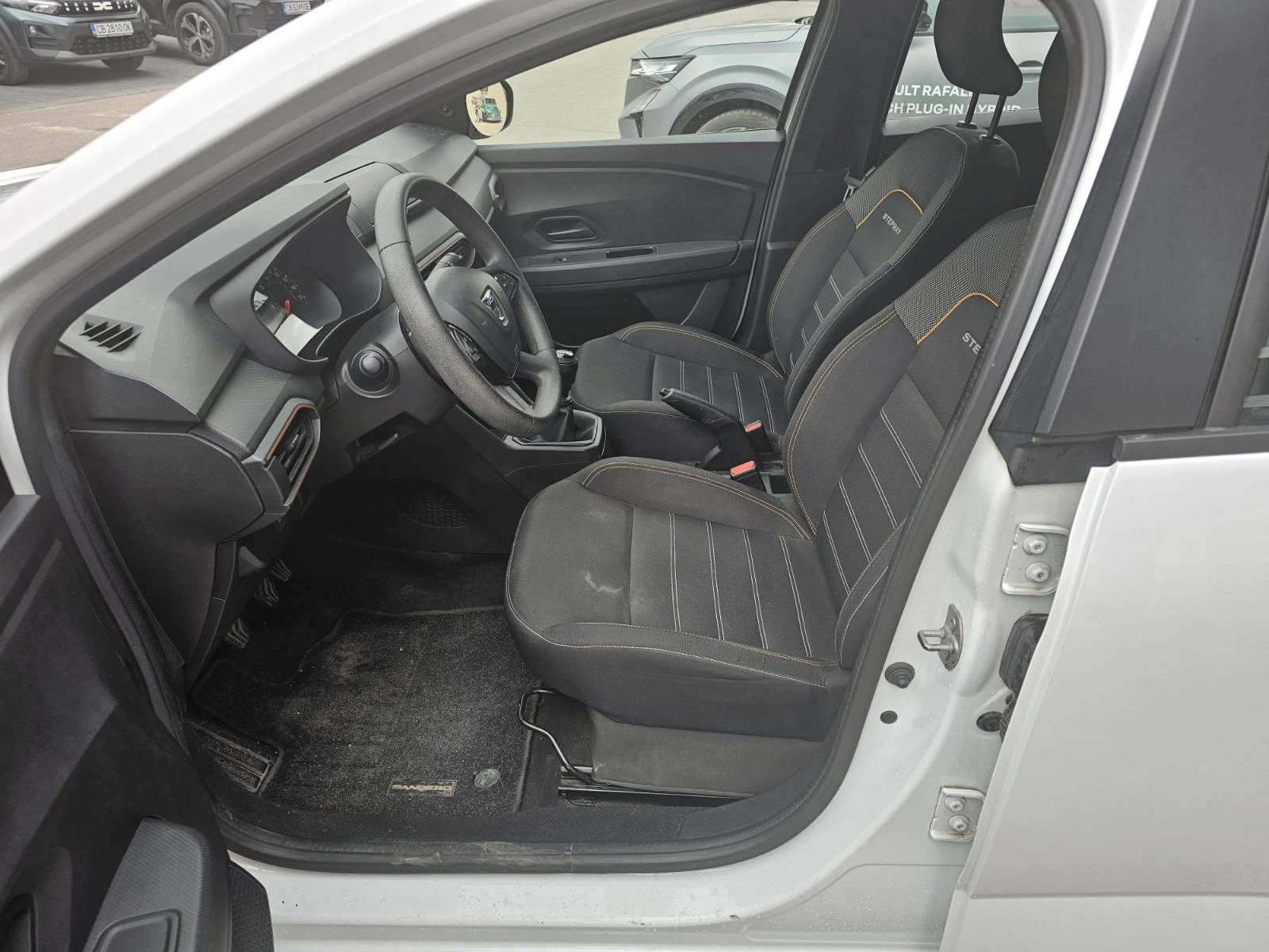 Dacia Sandero 1.0 TCe 100 LPG, снимка 12 - Автомобили и джипове - 54302032