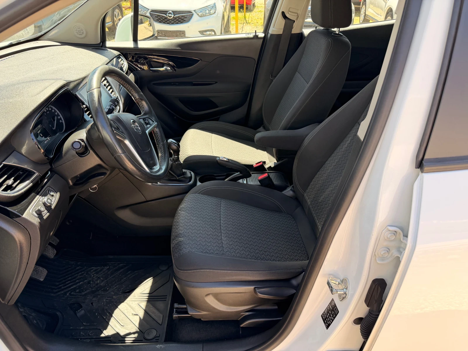 Opel Mokka X 1.4 turbo ГАЗ, снимка 8 - Автомобили и джипове - 54413608