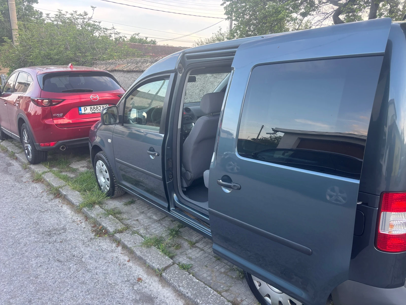 VW Caddy 1.9TDI  7 места, снимка 4 - Автомобили и джипове - 54511345