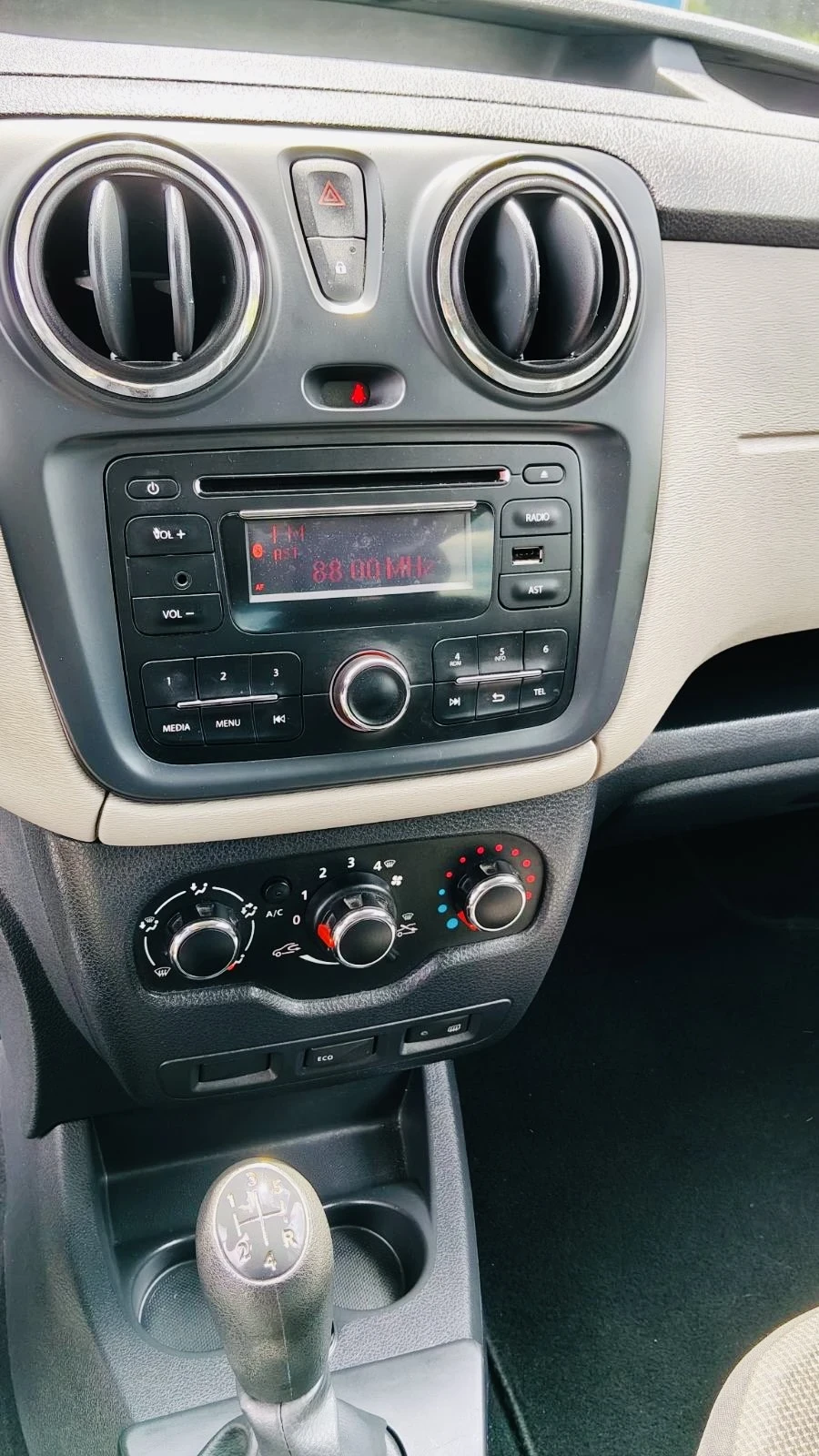 Dacia Dokker DCI, снимка 10 - Автомобили и джипове - 54585094