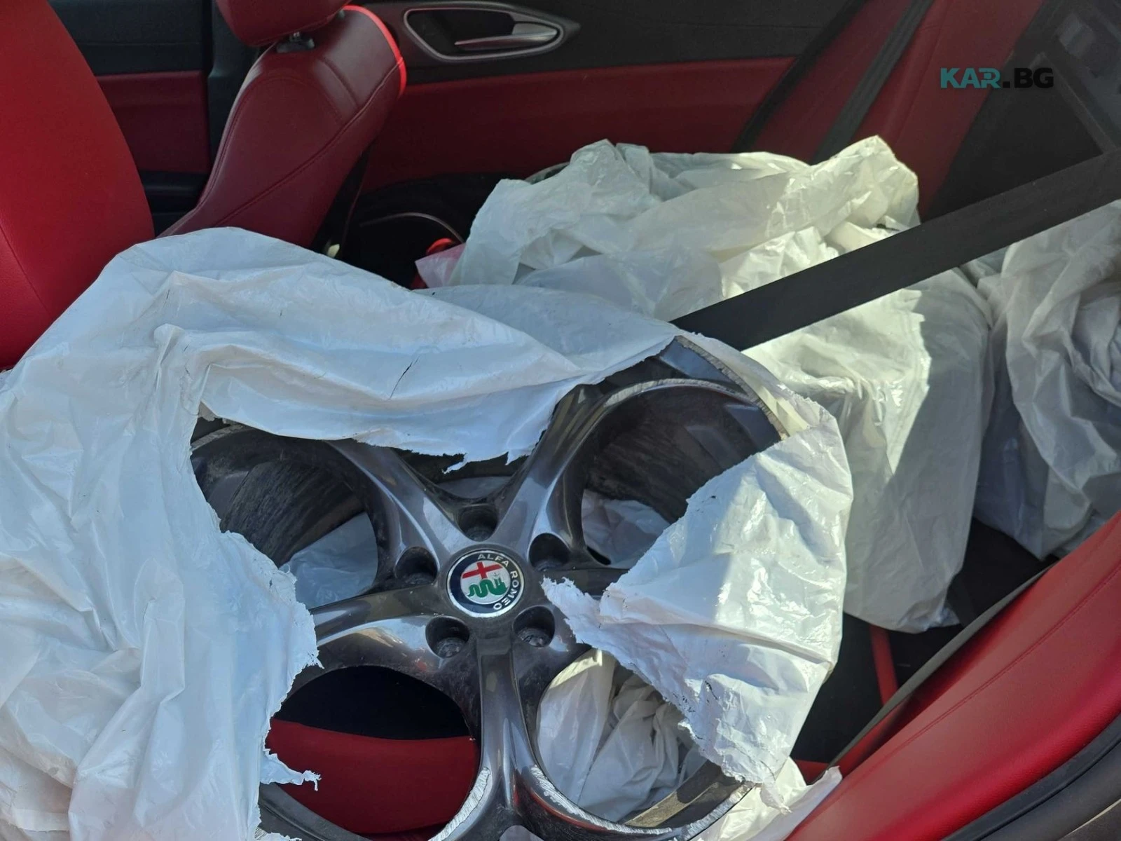 Alfa Romeo Giulia Ti Sport АВТОКРЕДИТ ЦЕНА ДО БЪЛГАРИЯ, снимка 13 - Автомобили и джипове - 54766646