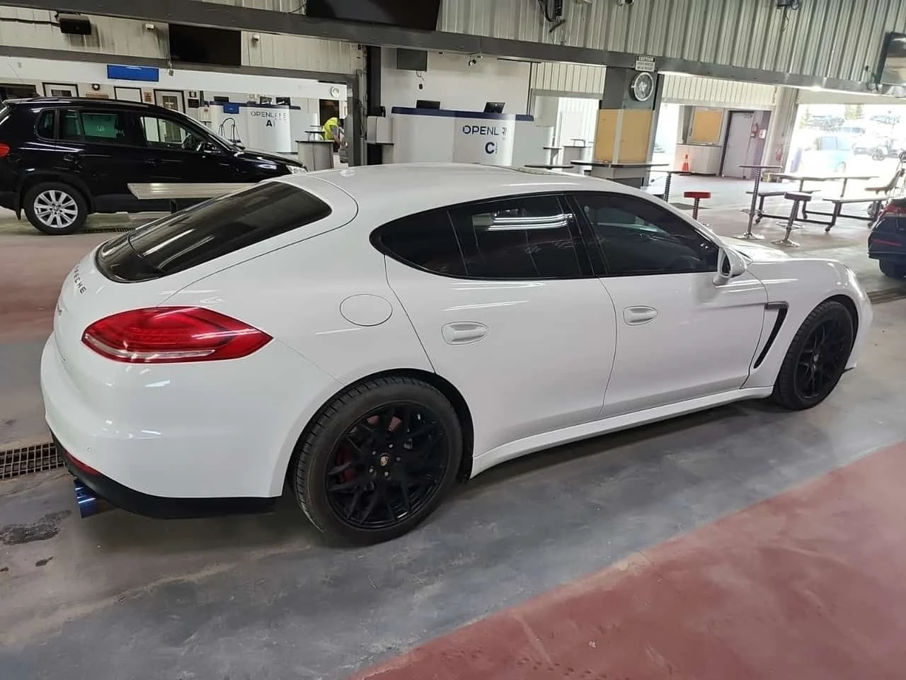 Porsche Panamera * 4S * CARFAX * БЕЗ ПЪРВОНАЧАЛНА ВНОСКА, снимка 3 - Автомобили и джипове - 54859903