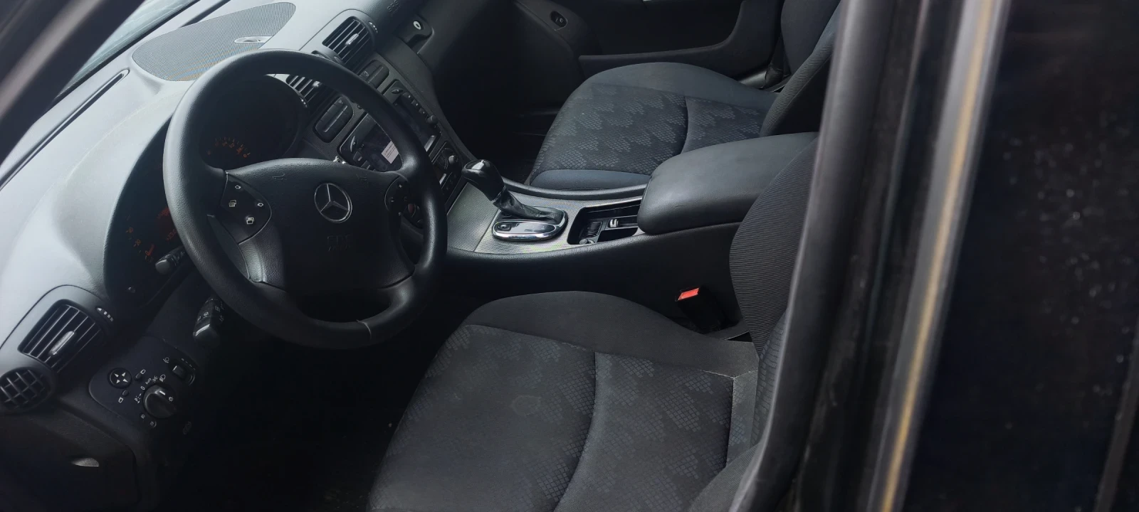 Mercedes-Benz C 220, снимка 5 - Автомобили и джипове - 55105525