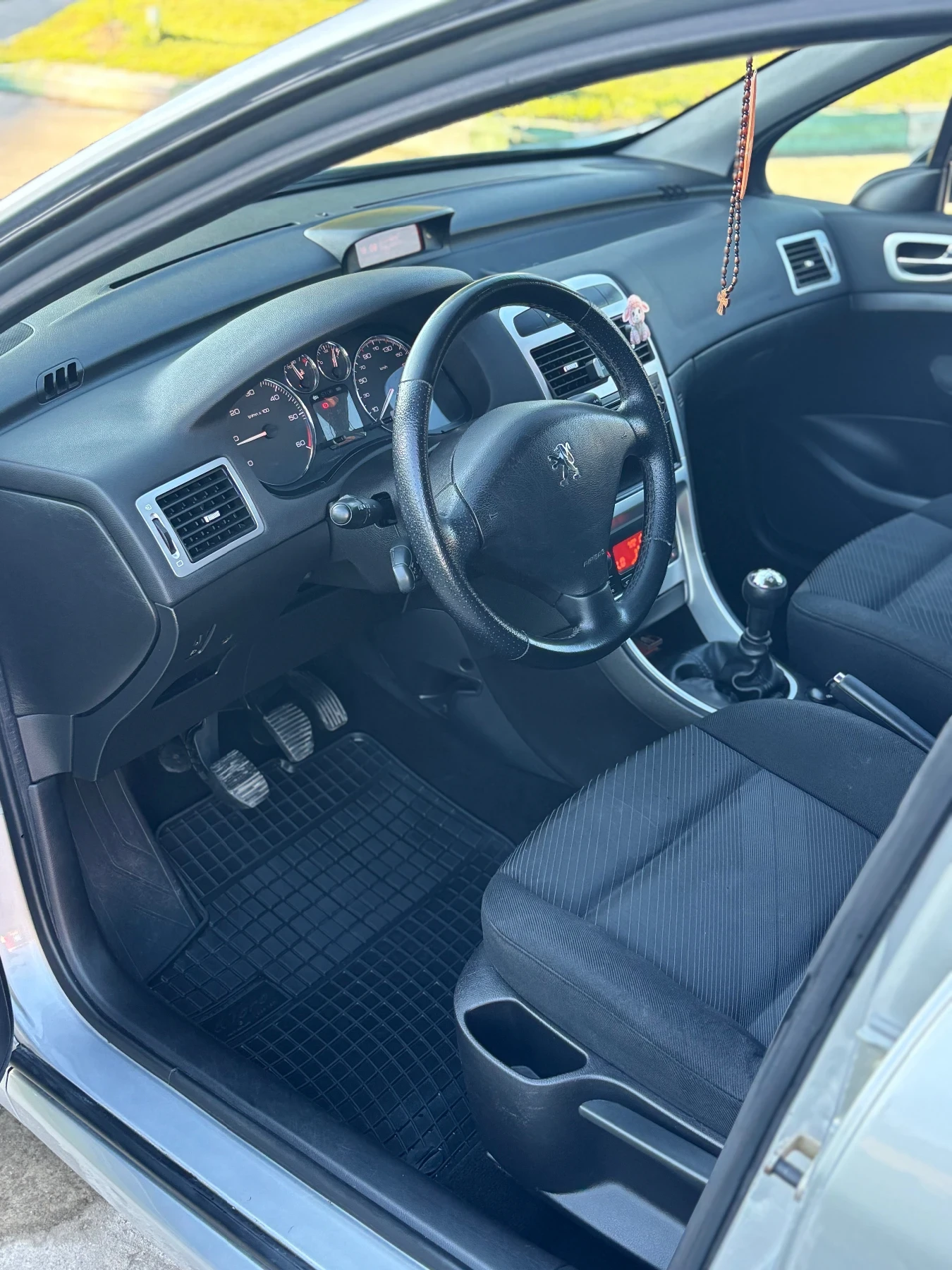 Peugeot 307 1.6 HDI 90, снимка 9 - Автомобили и джипове - 55270418