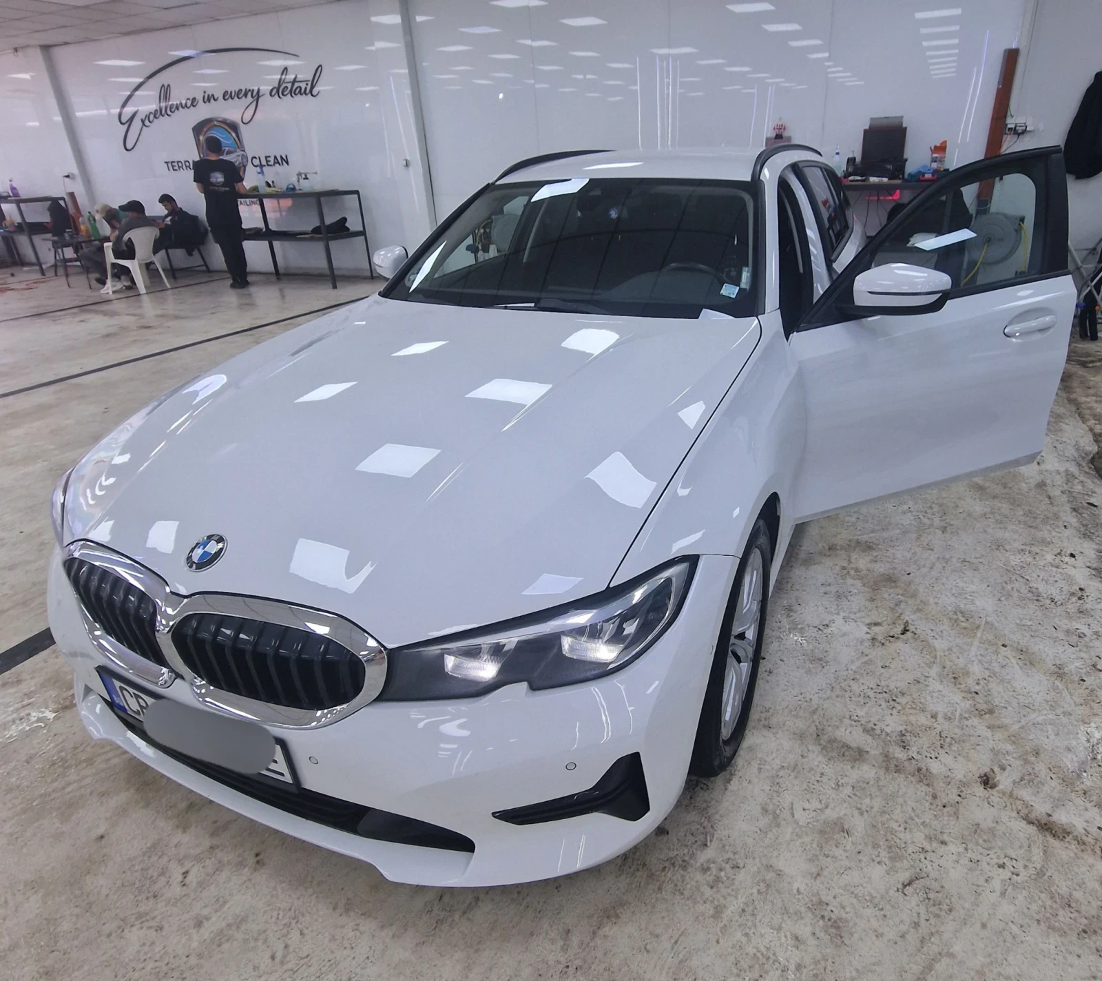 BMW 320 G21, снимка 6 - Автомобили и джипове - 55669356